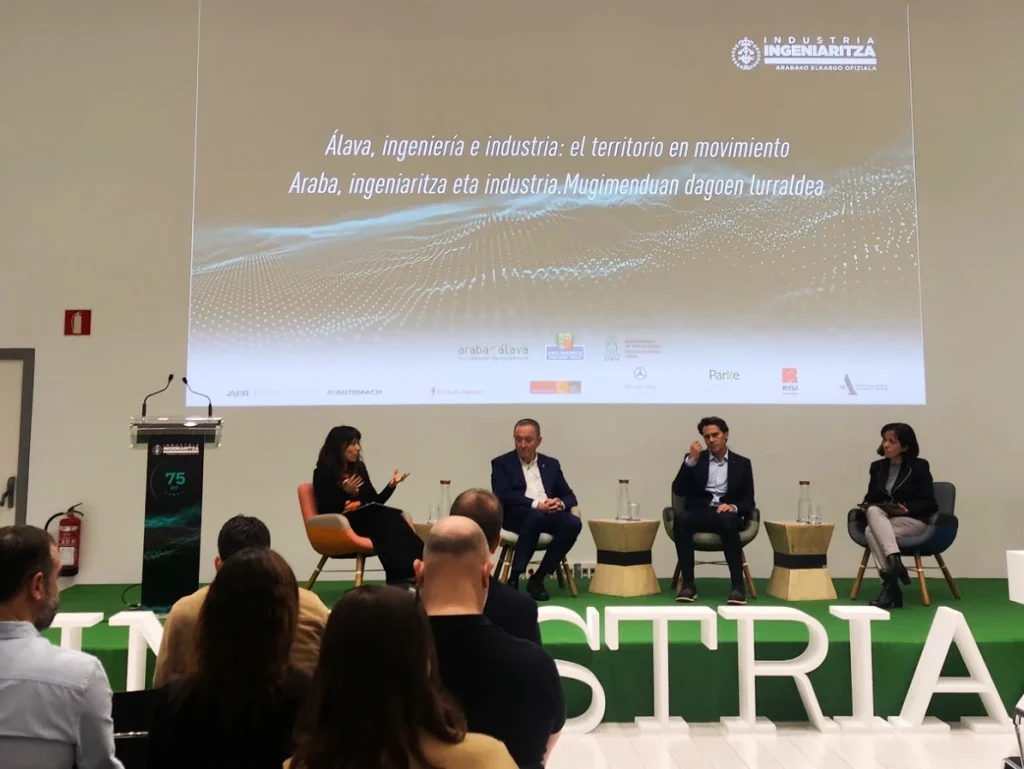 Panel de discusión en el congreso IndustriaZ en Vitoria-Gasteiz