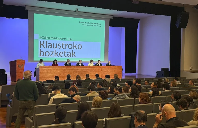 Reunión del claustro de la Universidad del País Vasco