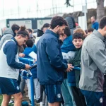 Afición alavesista apoyando al equipo en Ibaia