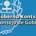 Escudo del Gobierno Vasco con texto en euskera y español