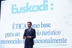 Ponente en foro sobre turismo responsable en Euskadi