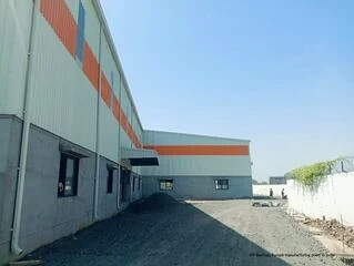 Fábrica de NBI Bearings en India con cielo despejado