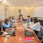 Reunión del Grupo de Igualdad en una sala de trabajo
