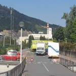 Camiones en el recinto ferial de Laudio, preparados para atracciones.