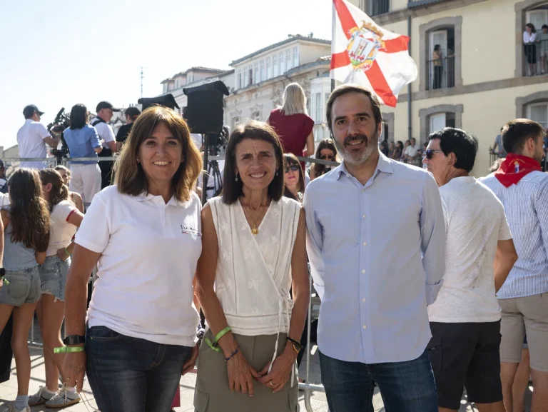 Tres consejeros del Gobierno Vasco en la Bajada de Celedón.