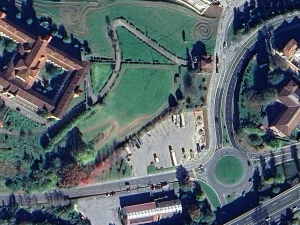 Vista aérea del terreno donde se construirá el hospital de Tolosa