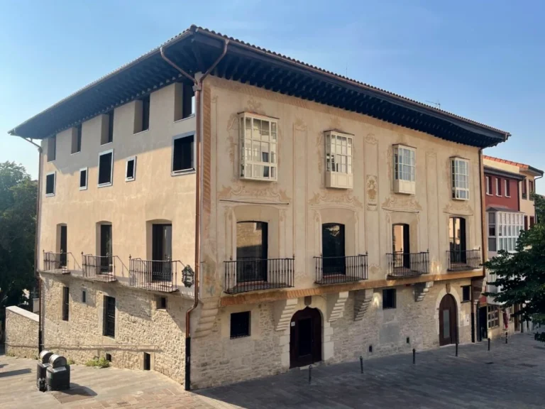 Fachada del palacio Maturana Verastegui en Vitoria-Gasteiz